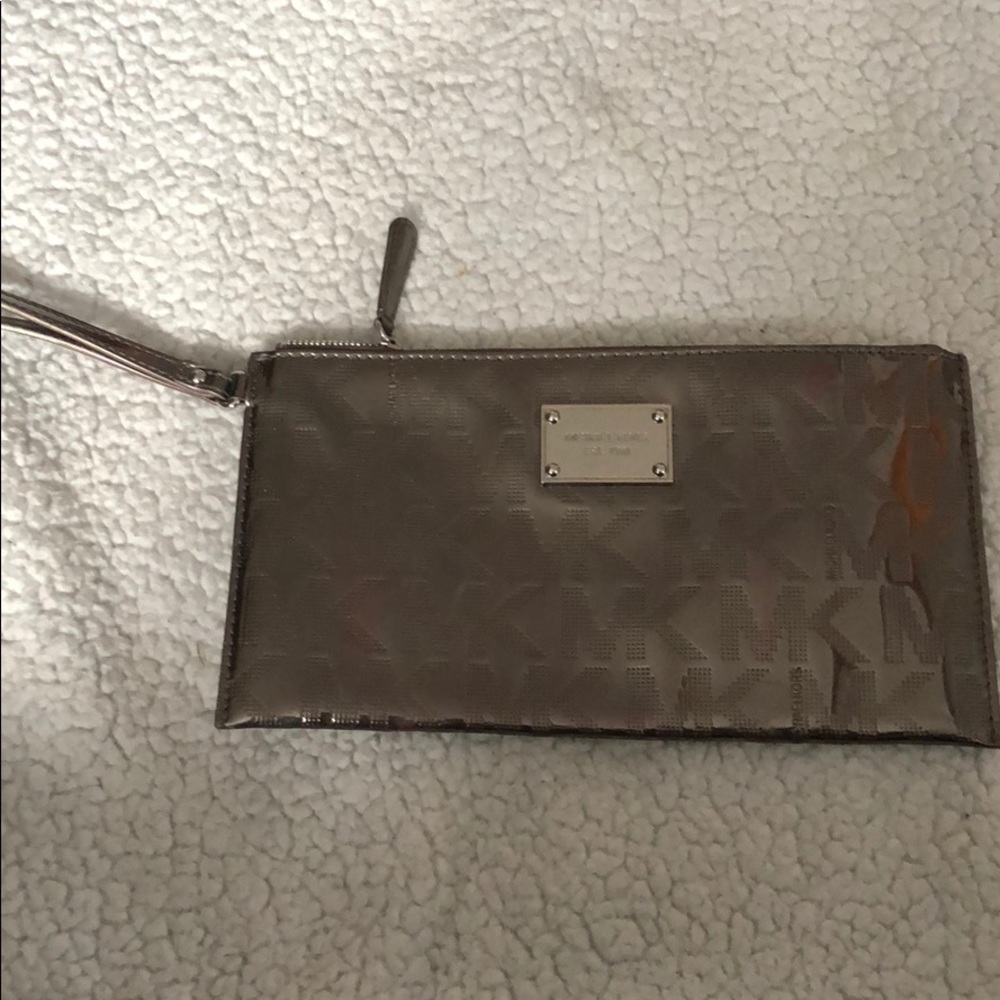 Michael kors clutch/wristlet